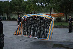 （上海）14天“枭狼战队”极限魔鬼军事夏令营